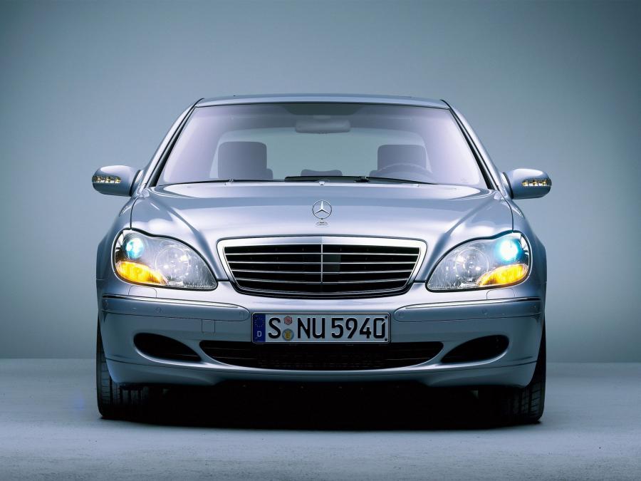  Mercedes-Benz S500 4Matic 2002 года  (фото 6 из 23)